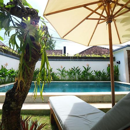 סמיניאק Ken Ken Guest House מראה חיצוני תמונה
