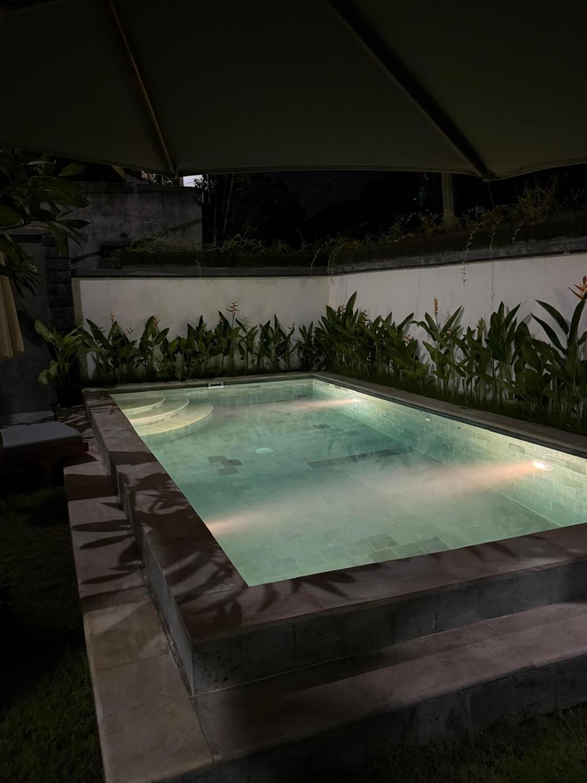 סמיניאק Ken Ken Guest House מראה חיצוני תמונה