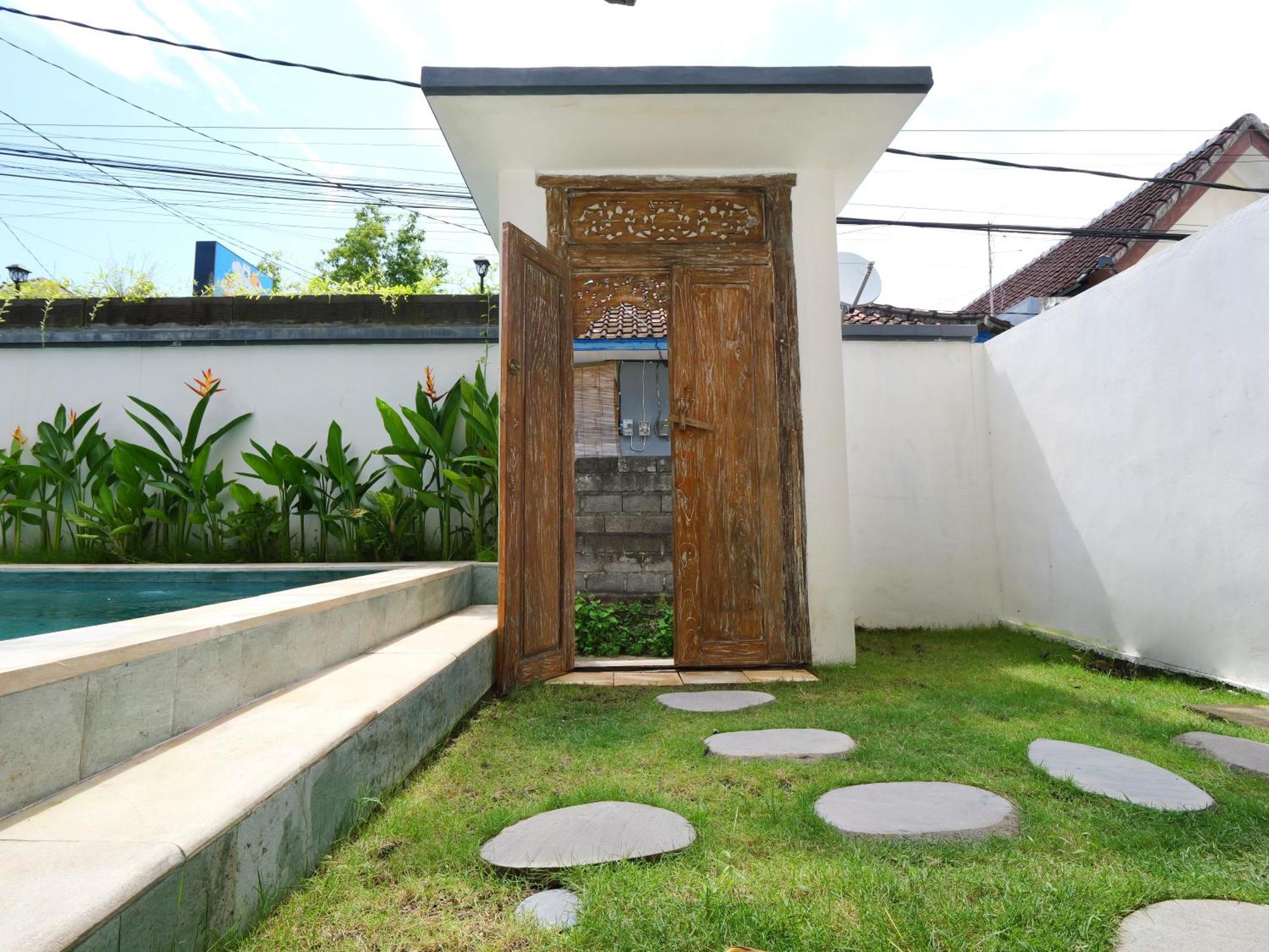 סמיניאק Ken Ken Guest House מראה חיצוני תמונה