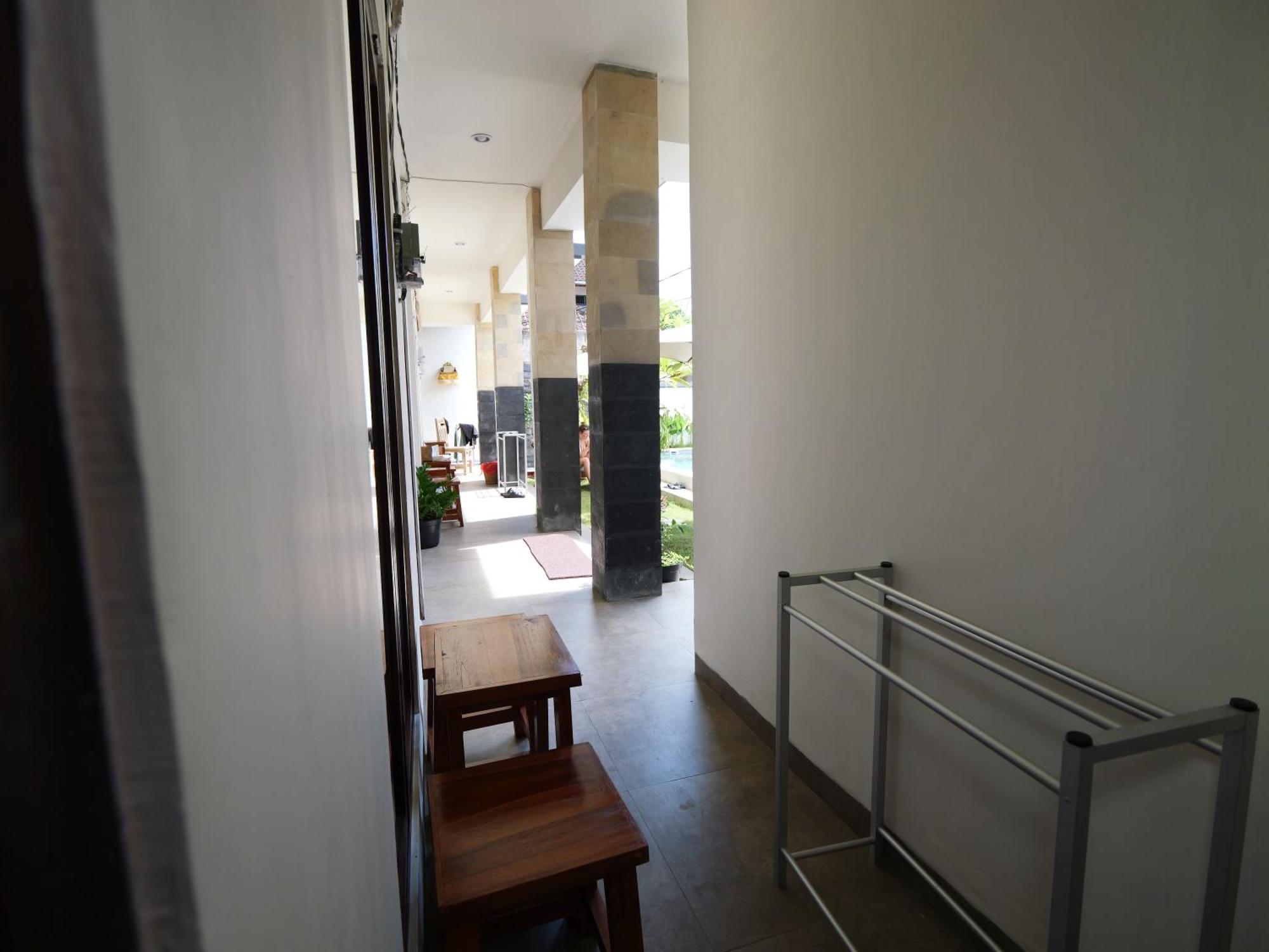 סמיניאק Ken Ken Guest House מראה חיצוני תמונה