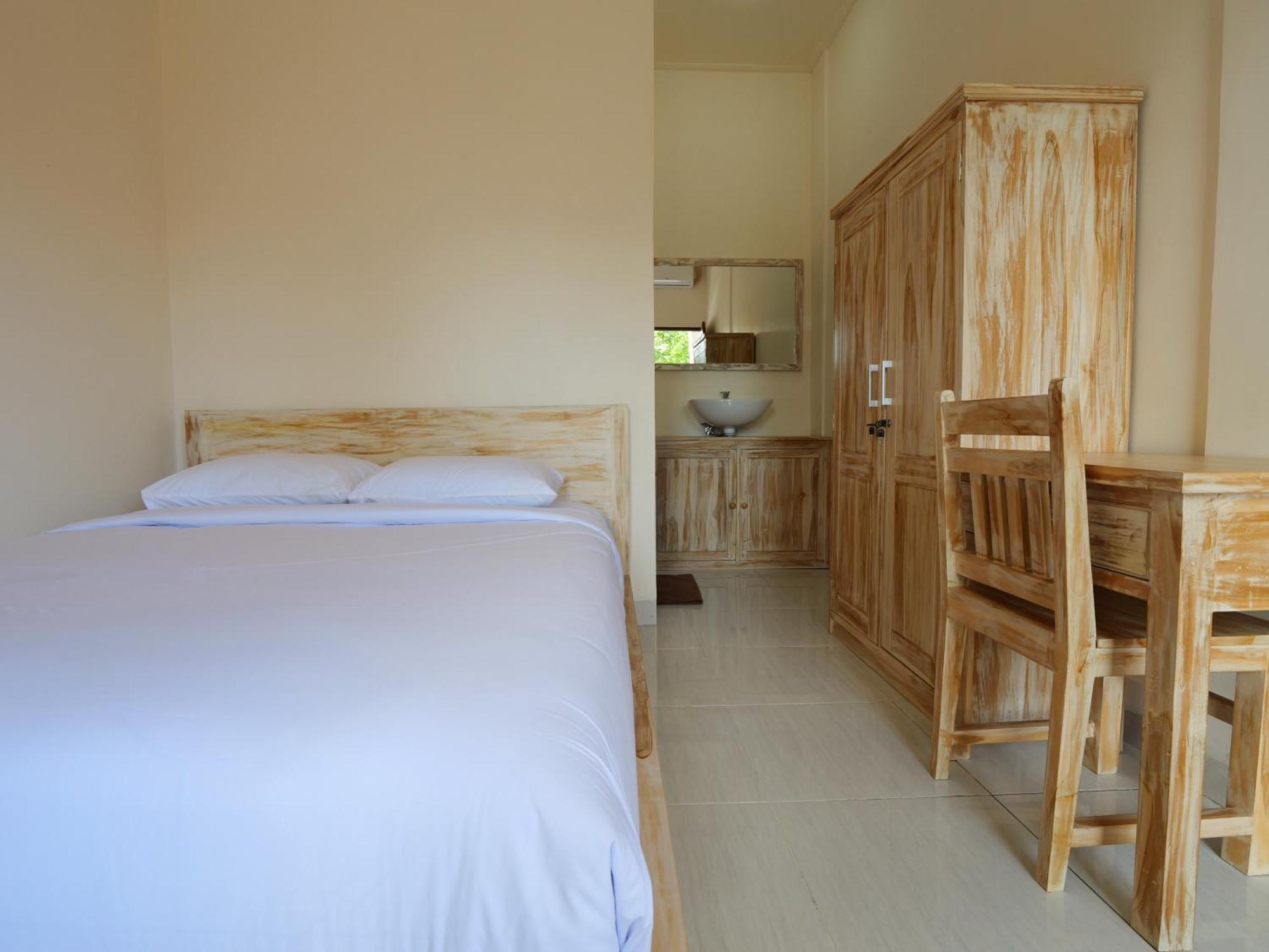 סמיניאק Ken Ken Guest House מראה חיצוני תמונה