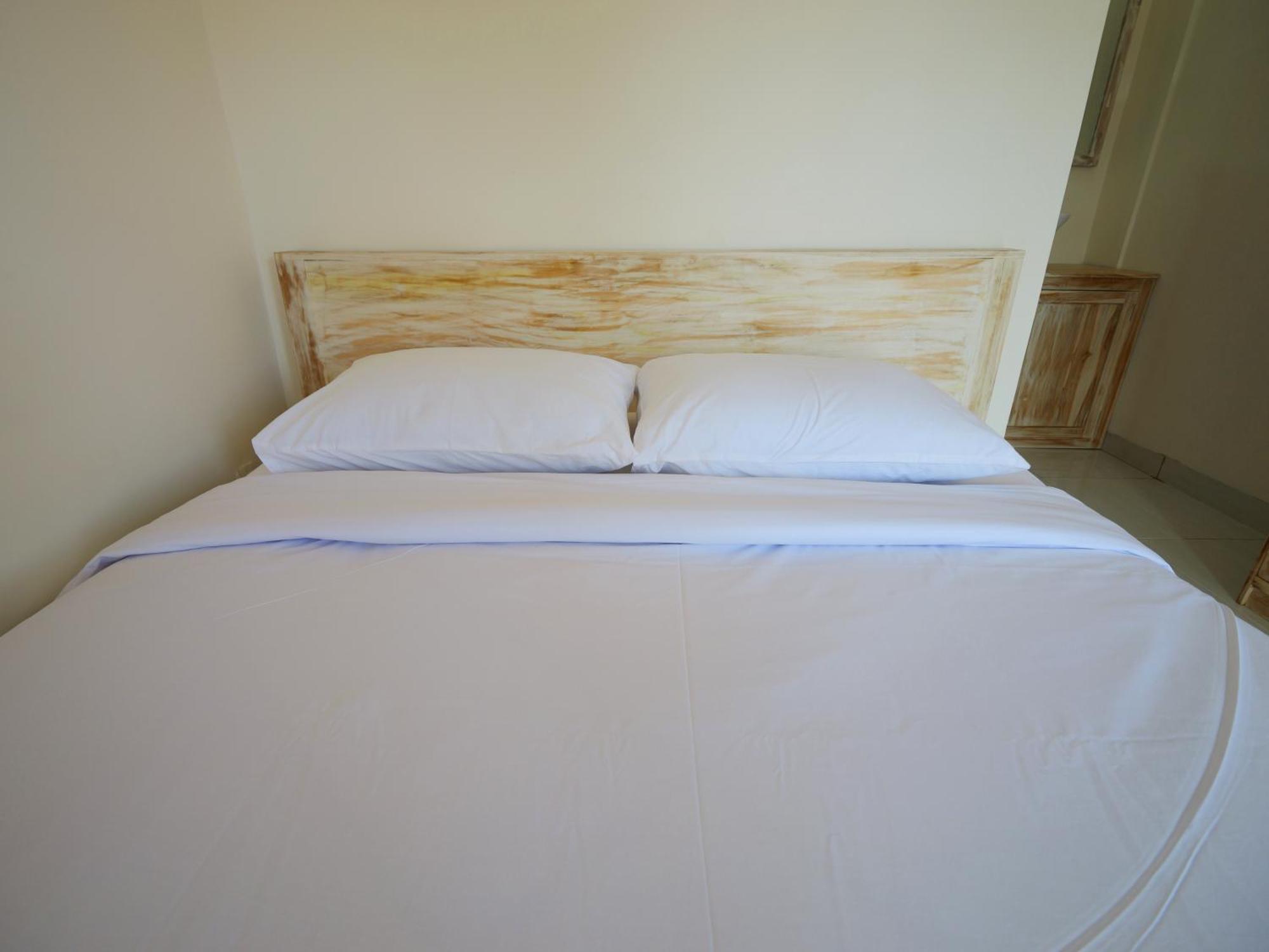 סמיניאק Ken Ken Guest House מראה חיצוני תמונה